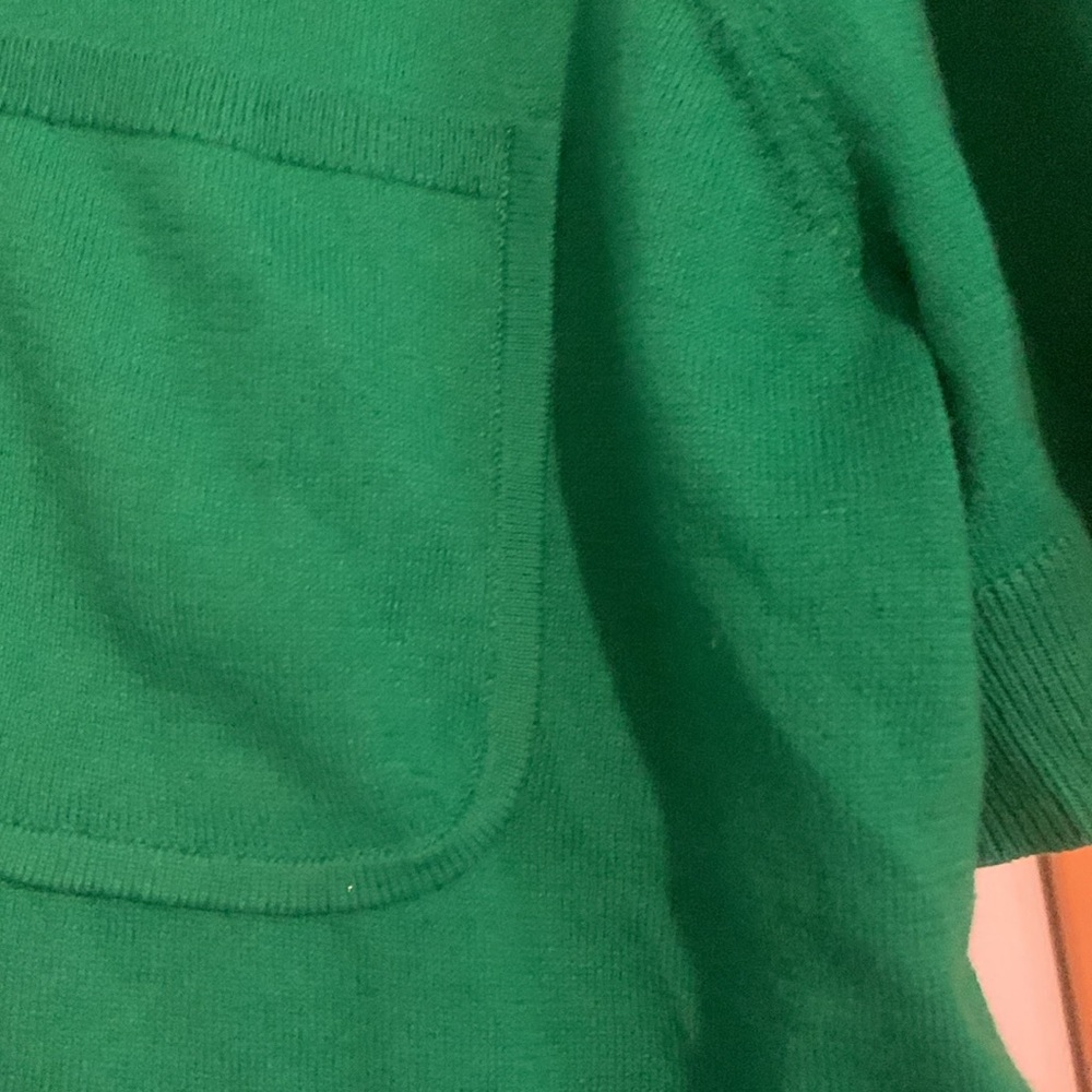 Kelly green sweater. N w o t - Picture 3 of 7